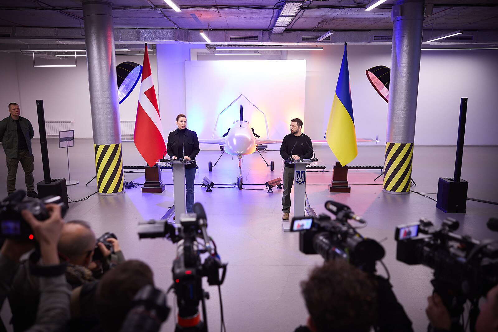 Зеленський поговорив з прем'єром Естонії після інциденту з дроном